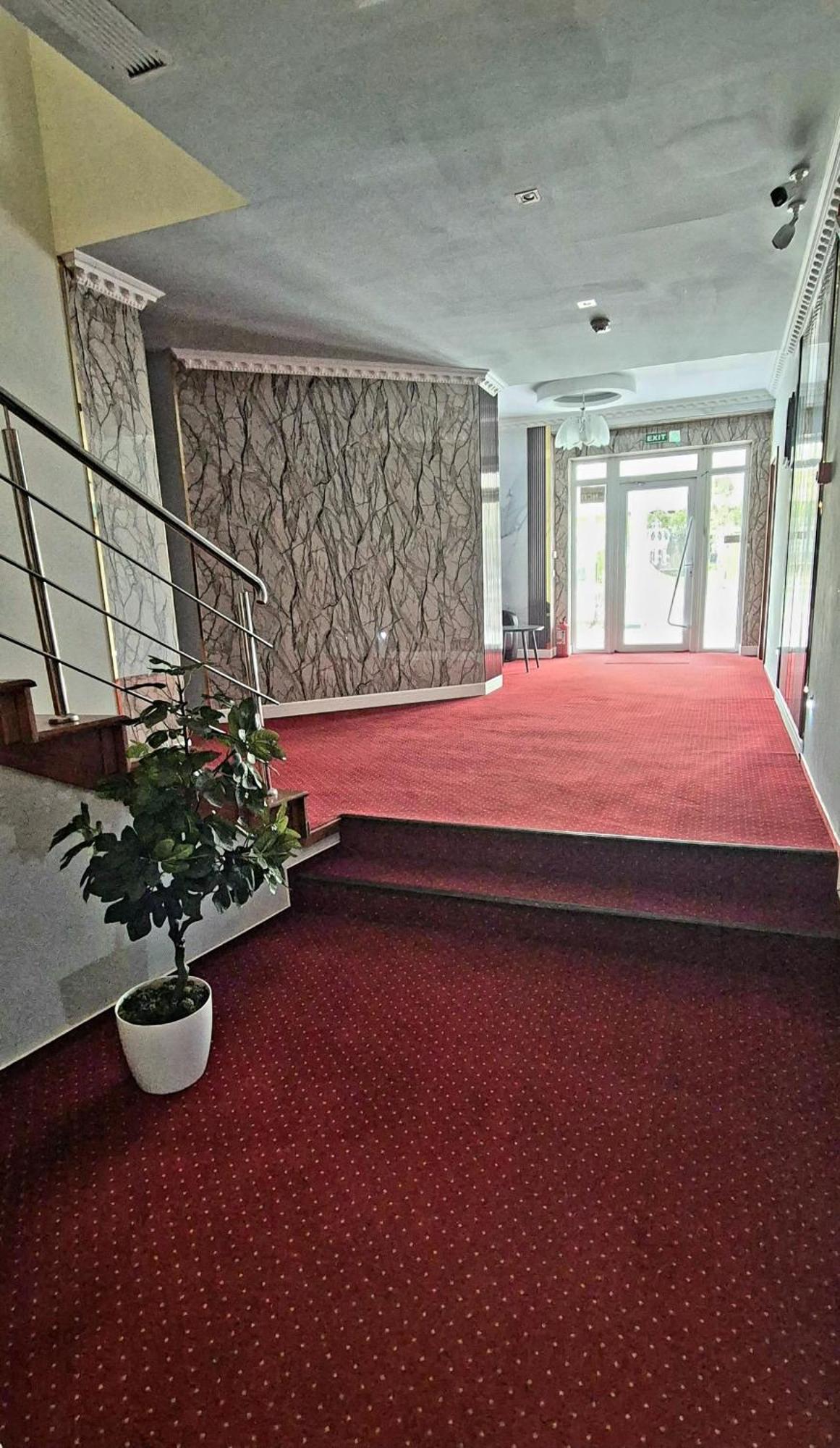 Hostel Orhideea Buzău Exterior foto